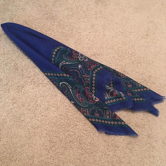 Pretty Patterned Blue Square Scarf - Picture 10 of 12